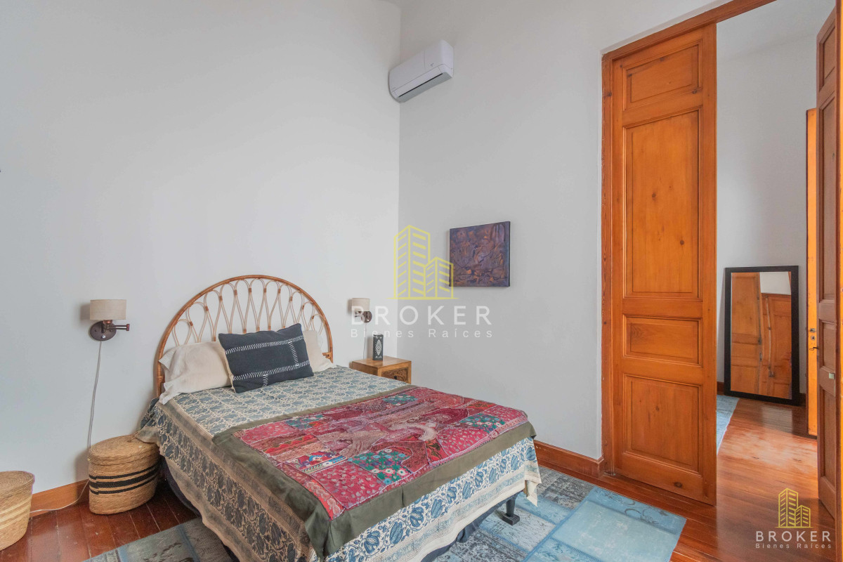 Casa ID.8475/Venta_de_Casa_en_Parque_Rodó_reciclada! - Venta de Casa en Parque Rodó reciclada!