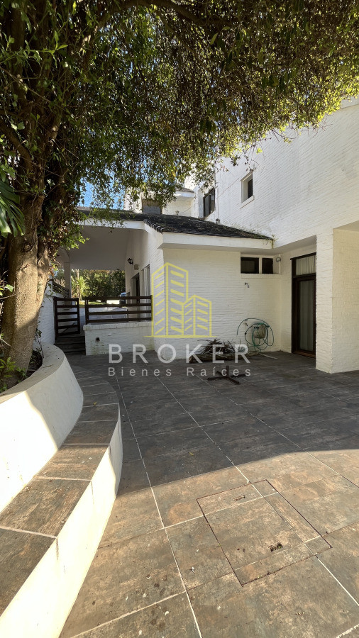 Casa ID.9399 - VENTA CASA PUNTA DEL ESTE Playa Mansa Parada 16