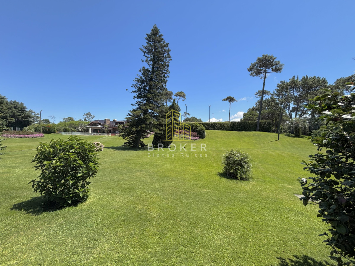 Casa ID.9736/Venta_casa_mansa_punta_del_este_piscina_ - Venta casa mansa punta del este piscina 
