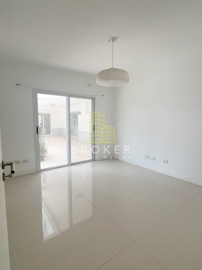 Casa ID.2238/Casa_en_Venta_en_Haras_Santa_María_-_Barrio_Los_Eucaliptos - Casa en Venta en Haras Santa María - Barrio Los Eucaliptos