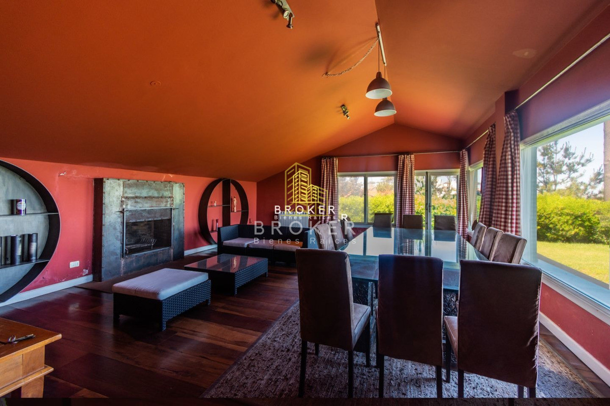 Casa ID.49/Venta_Mansión_frente_al_mar_en_Punta_del_Este_-_Playa_Mansa_ - Venta Mansión frente al mar en Punta del Este - Playa Mansa 