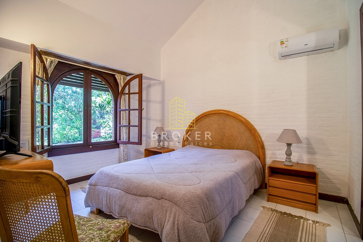 Casa ID.1787 - Venta y alquiler de Mansion Beverly Hills Punta del Este Uruguay, Uruguay.