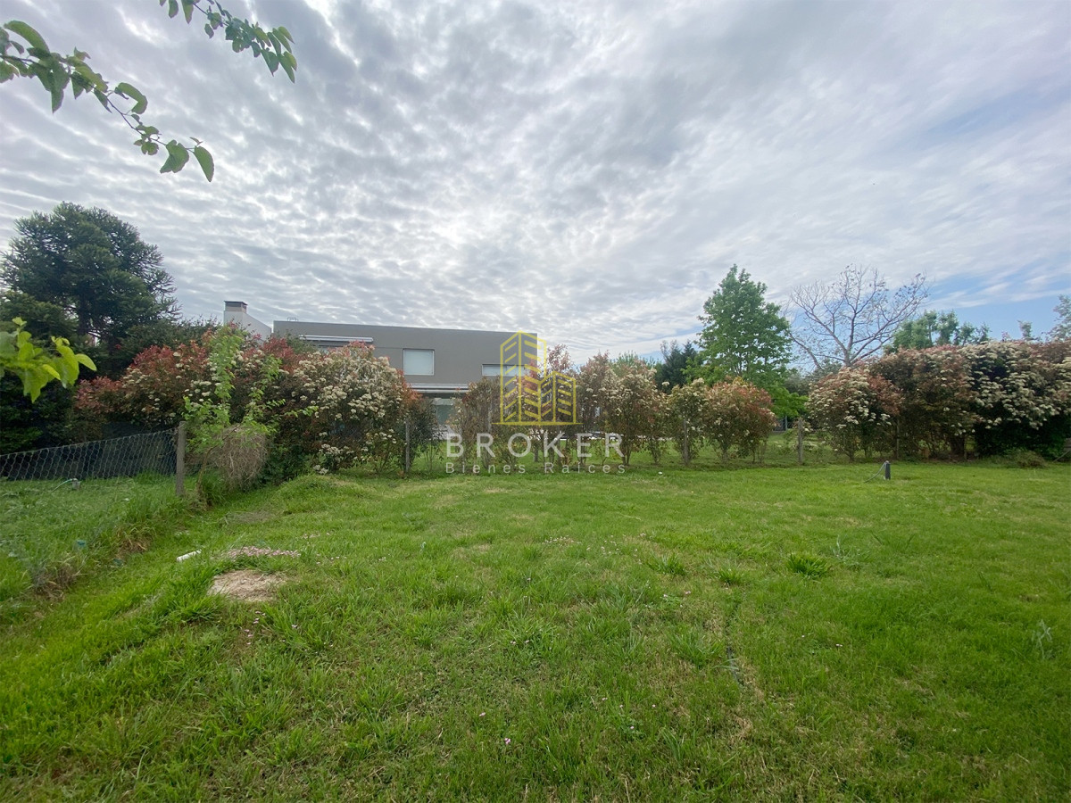 Casa ID.1900/Casa_a_Estrenar_en_Venta_en_Haras_Santa_María_-_Barrio_Los_Eucaliptos - Casa a Estrenar en Venta en Haras Santa María - Barrio Los Eucaliptos