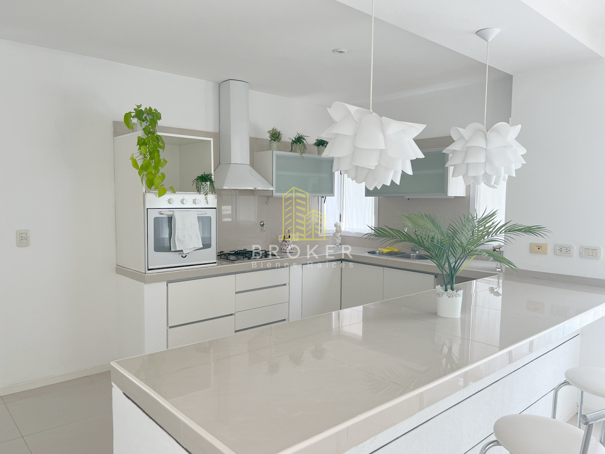 Casa ID.2238/Casa_en_Venta_en_Haras_Santa_María_-_Barrio_Los_Eucaliptos - Casa en Venta en Haras Santa María - Barrio Los Eucaliptos