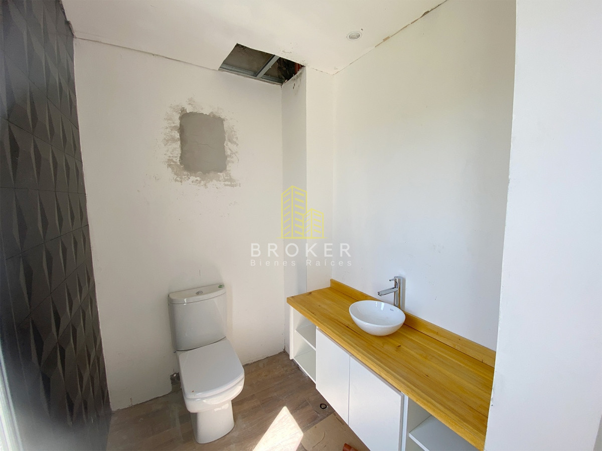 Casa ID.1900/Casa_a_Estrenar_en_Venta_en_Haras_Santa_María_-_Barrio_Los_Eucaliptos - Casa a Estrenar en Venta en Haras Santa María - Barrio Los Eucaliptos