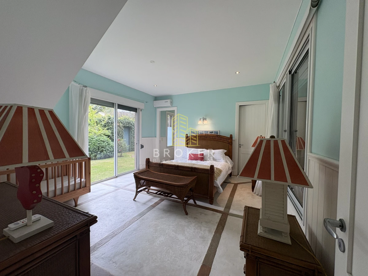 Casa ID.76/Venta_Casa_La_Barra_Punta_Del_Este_Broker_ - Venta De Icónica Casa de Lujo en la Barra, una casa de revista de gran nivel 