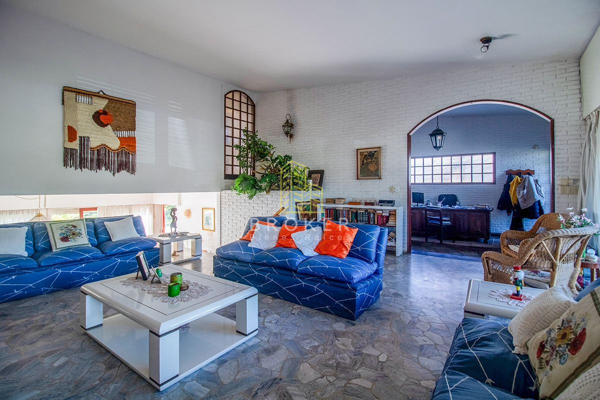 Casa ID.571/Venta_de_Casa_4_dormitorio_Playa_Mansa - Venta de Casa 4 dormitorio con Piscina Climatizada Playa Mansa. . Punta del Este, Uruguay.