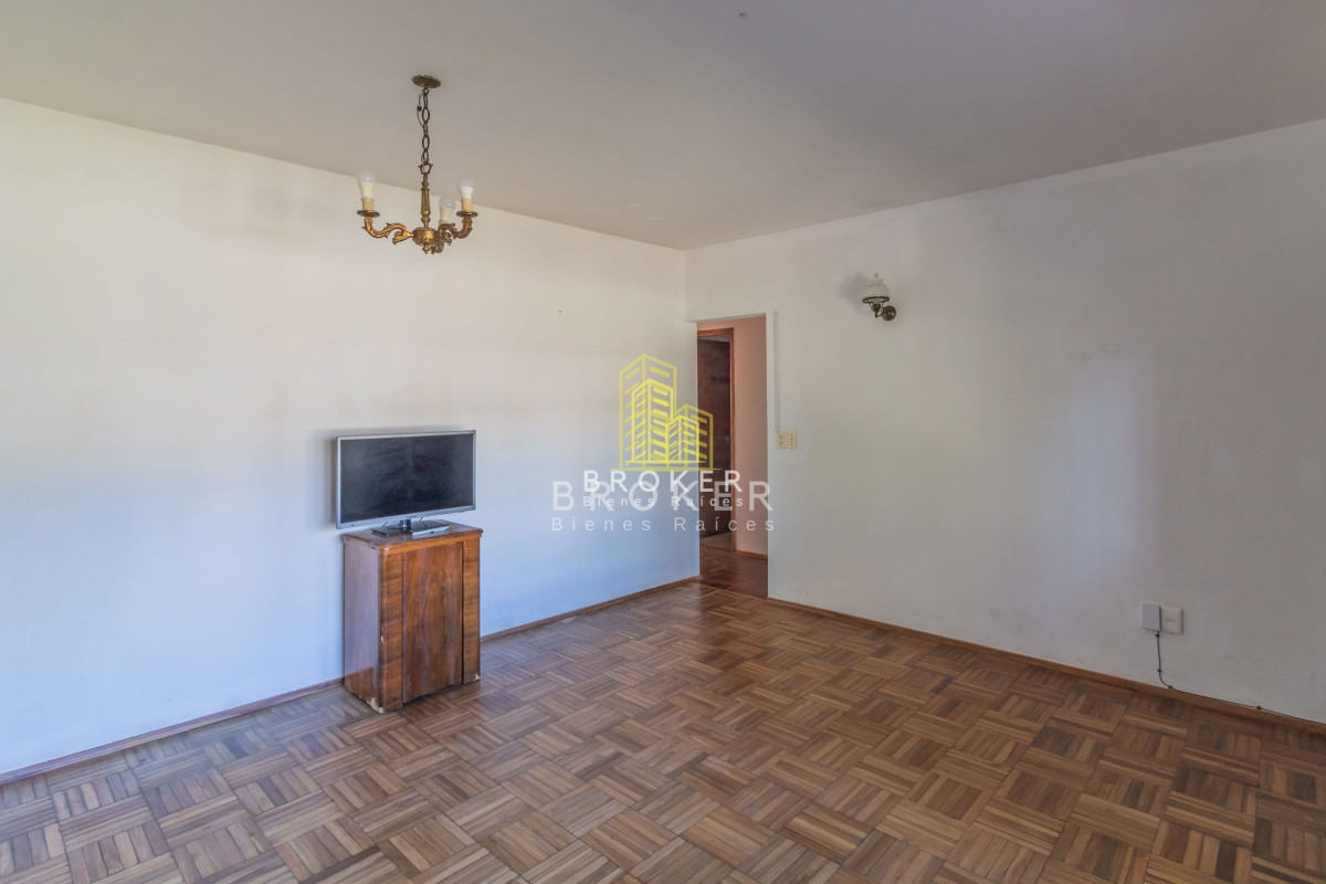 Casa ID.1642/Venta_2_Casas_en_Padrón_Único,_con_Renta_en_Malvín,_Montevideo,_Uruguay - Venta 2 Casas en Padrón Único, con Renta en Malvín, Montevideo, Uruguay