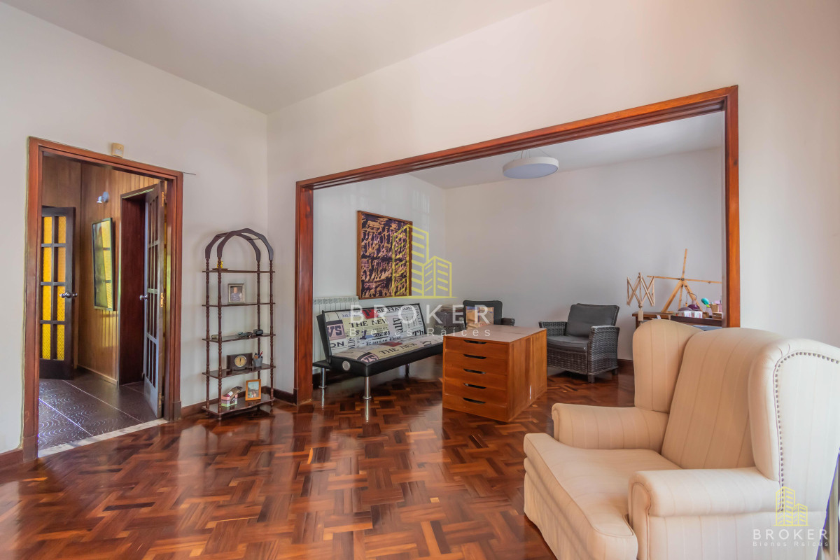 Casa ID.2155/venta_casa_3_dormitorios_mas_servicio_y_piscina_en_punta_gorda,_Montevideo._Uruguay - venta casa 3 dormitorios mas servicio y piscina en punta gorda, Montevideo. Uruguay