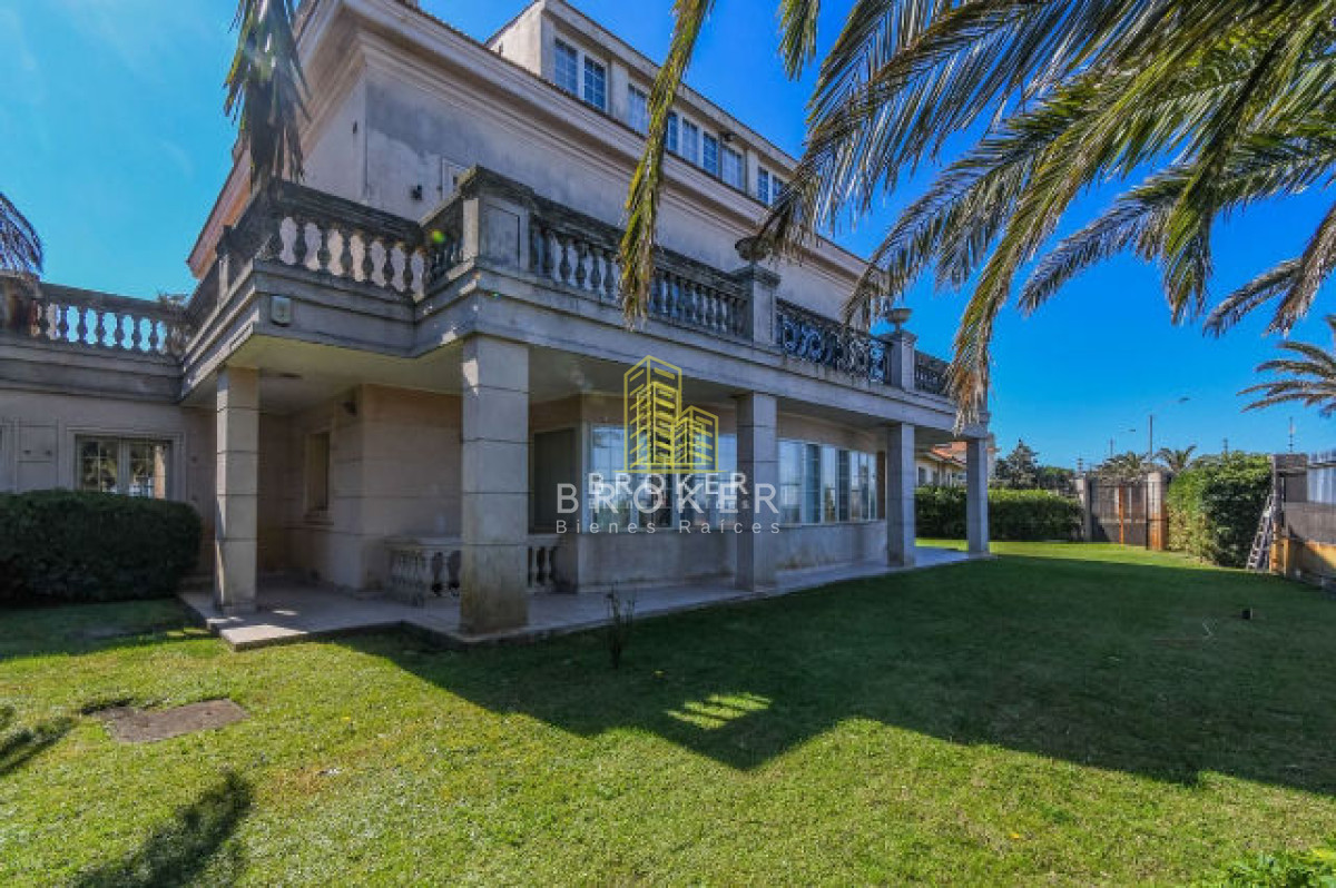 Casa ID.52 - Venta Mansión Casa Carrasco Rambla Residencia De Estilo Con 6 Suites 