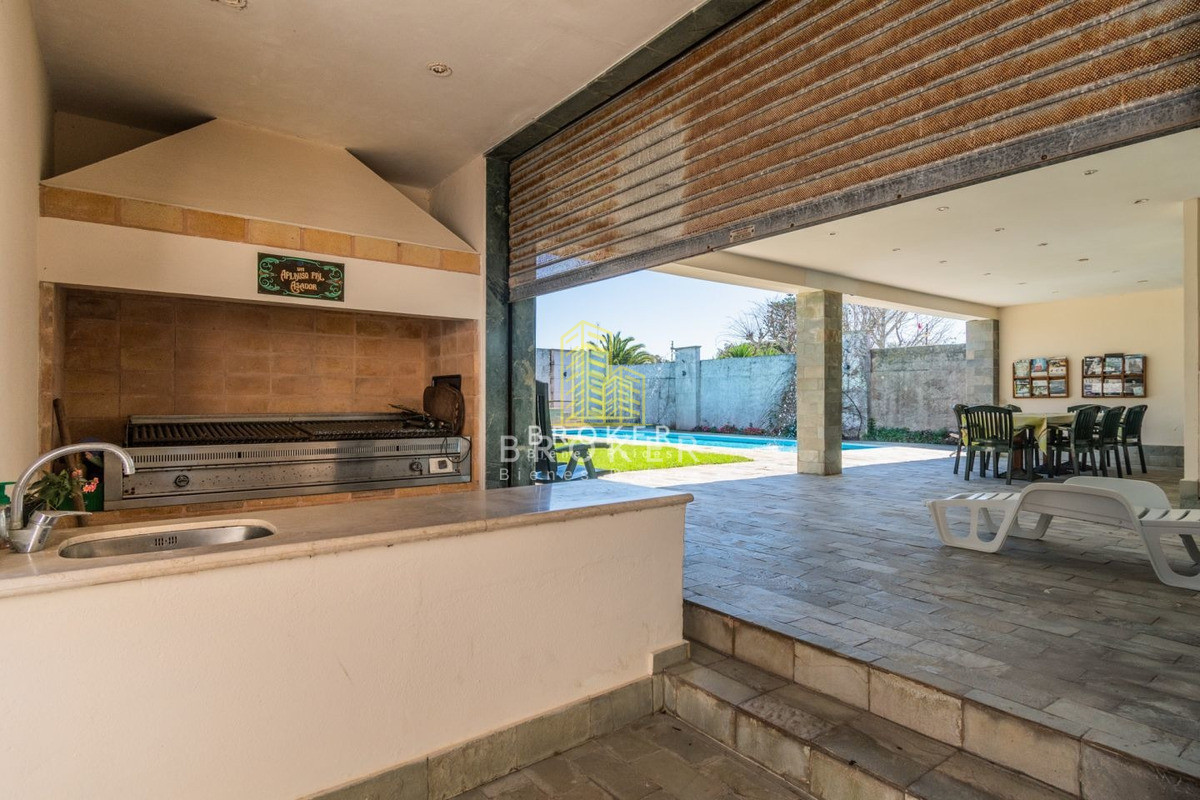 Casa ID.52 - Venta Mansión Casa Carrasco Rambla Residencia De Estilo Con 6 Suites 