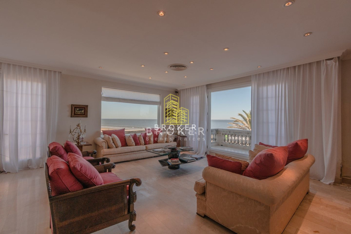 Casa ID.52 - Venta Mansión Casa Carrasco Rambla Residencia De Estilo Con 6 Suites 