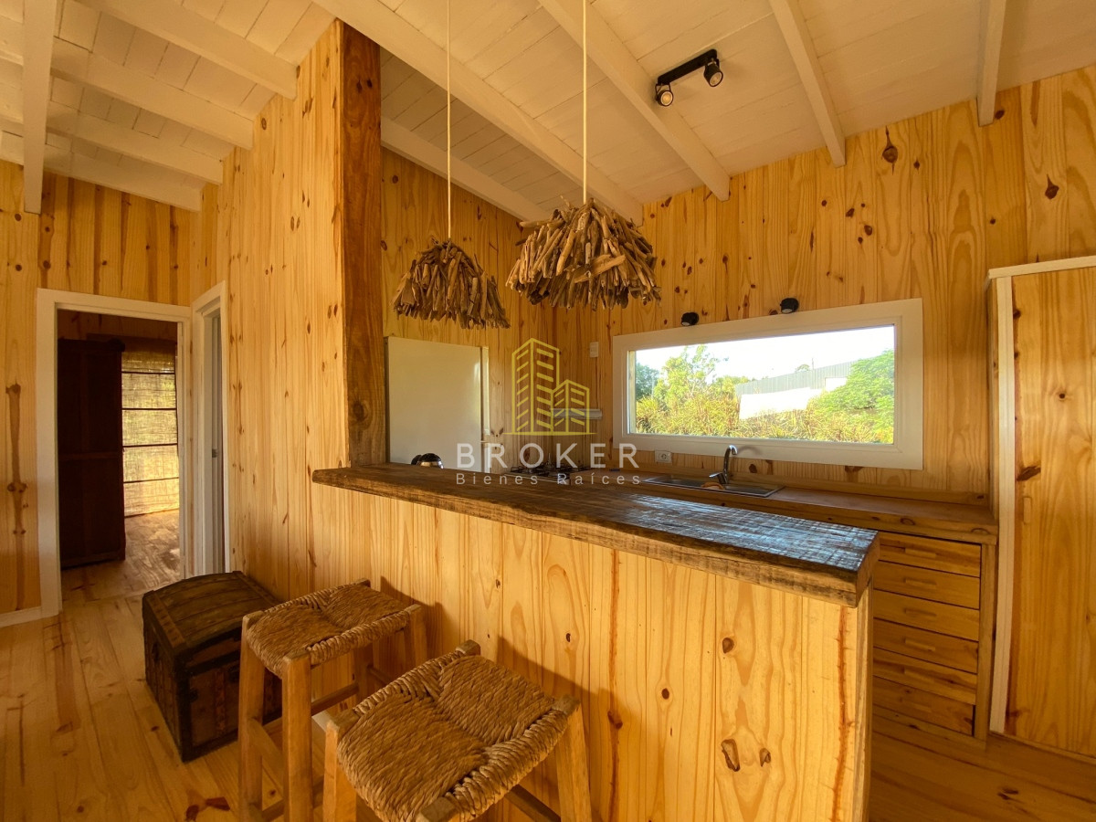 Casa ID.1169/Venta_de_cabaña_en_El_Tesoro._Punta_del_Este,_Uruguay. - Venta de cabaña en El Tesoro. Punta del Este, Uruguay.