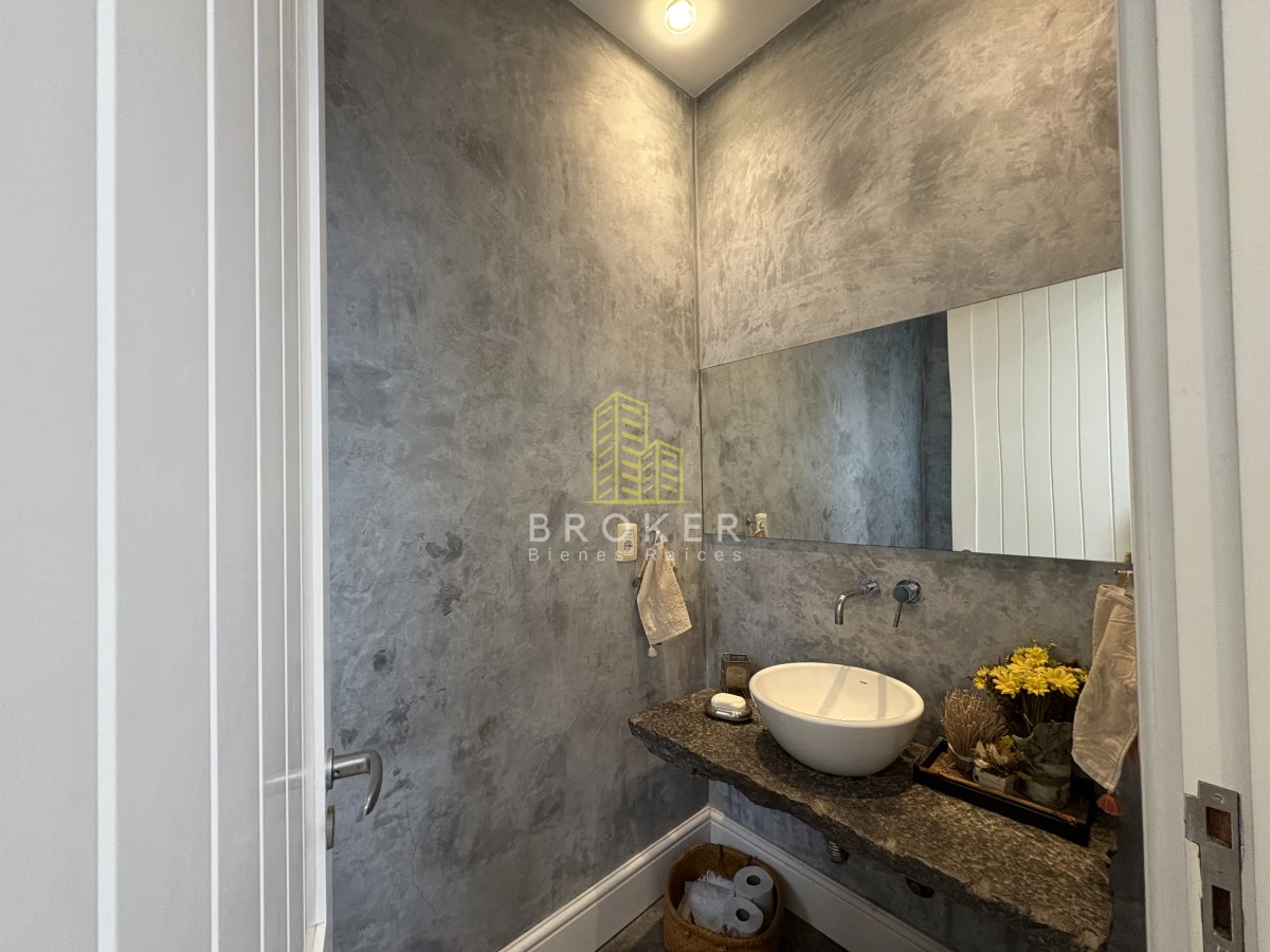 Casa ID.76/Venta_Casa_La_Barra_Punta_Del_Este_Broker_ - Venta De Icónica Casa de Lujo en la Barra, una casa de revista de gran nivel 