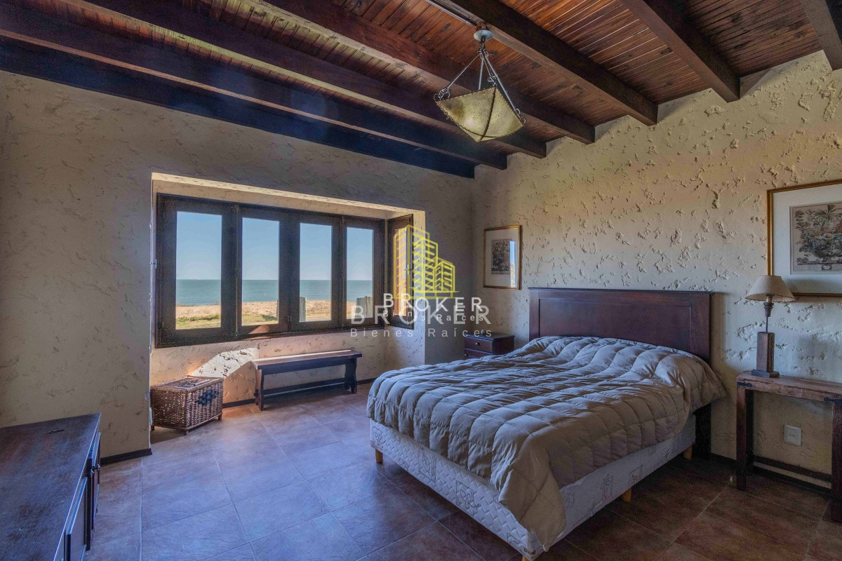 Casa ID.573/Venta_de_Casa_en_Piriapolis_San_Francisco_frente_al_mar!_3_dormitorios! - Venta de Casa en Piriapolis San Francisco frente al mar! 4 dormitorios!
