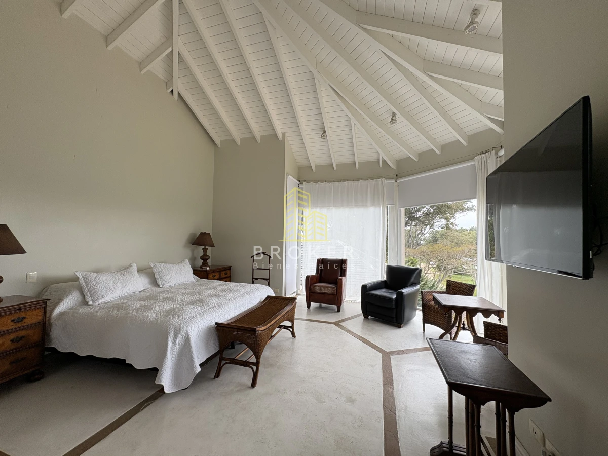 Casa ID.76/Venta_Casa_La_Barra_Punta_Del_Este_Broker_ - Venta De Icónica Casa de Lujo en la Barra, una casa de revista de gran nivel 