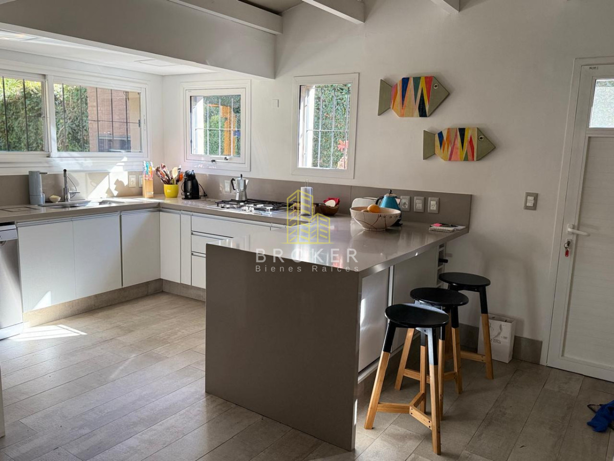 Casa ID.9597/Alquiler_de_temporada_Casa_en_San_Rafael,_Punta_del_Este,_3_dormitorios_y_amplio_jardín - Alquiler de temporada Casa en San Rafael, Punta del Este, 3 dormitorios y amplio jardín