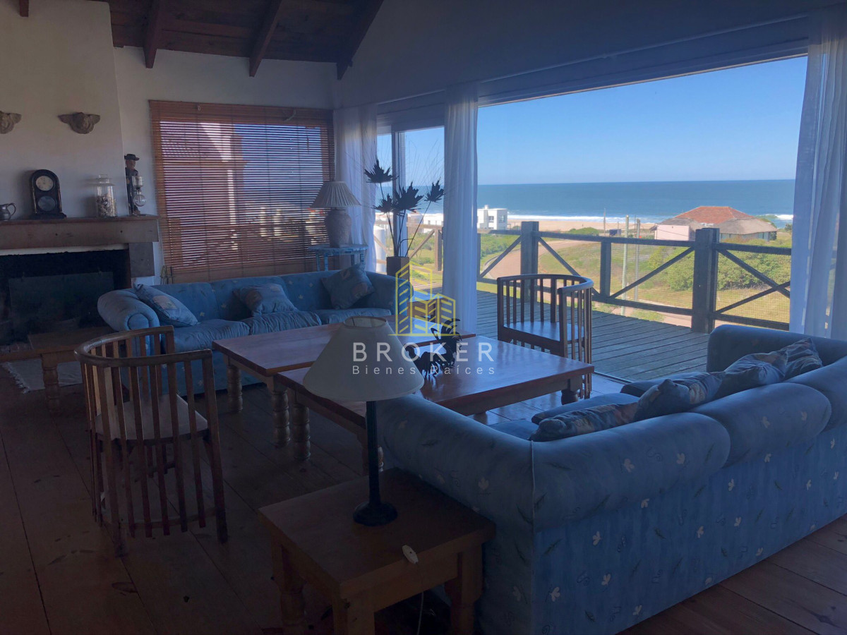 Casa ID.1173/Venta_y_alquiler_de_gran_casa_en_Montoya._Punta_del_Este,_Uruguay._ - Venta y alquiler de gran casa en Montoya. Punta del Este, Uruguay. 