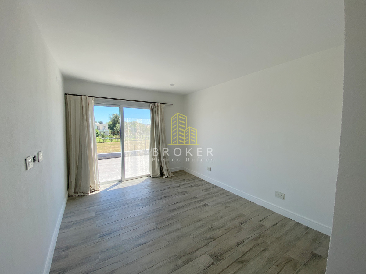 Casa ID.2220/Casa_en_Venta_en_Haras_Santa_María_-_Barrio_Molino - Casa en Venta en Haras Santa María - Barrio Molino
