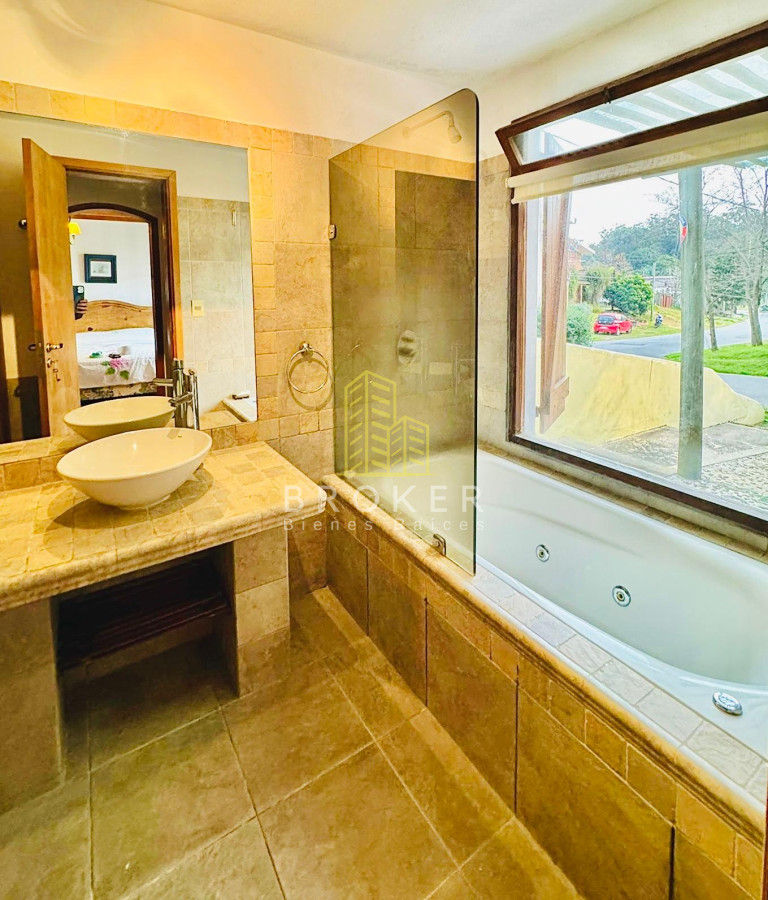 Casa ID.2366/Venta_Casa_3_dormitorios_Punta_del_Este_Pinares_ - Venta Casa 3 dormitorios Punta del Este Pinares 