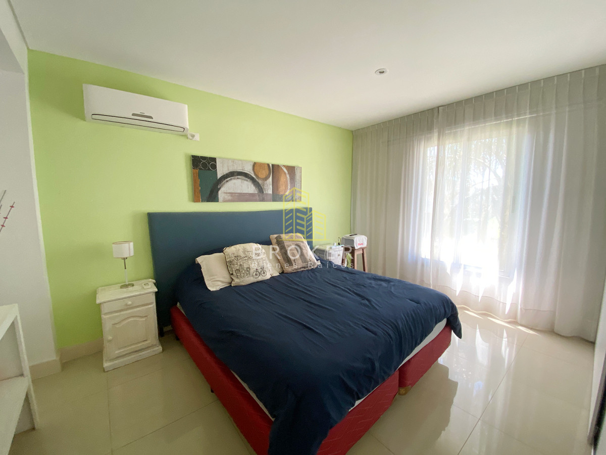 Casa ID.2021/Casa_en_Venta_en_Haras_Santa_María_-_Barrio_Los_Robles - Casa en Venta en Haras Santa María - Barrio Los Robles