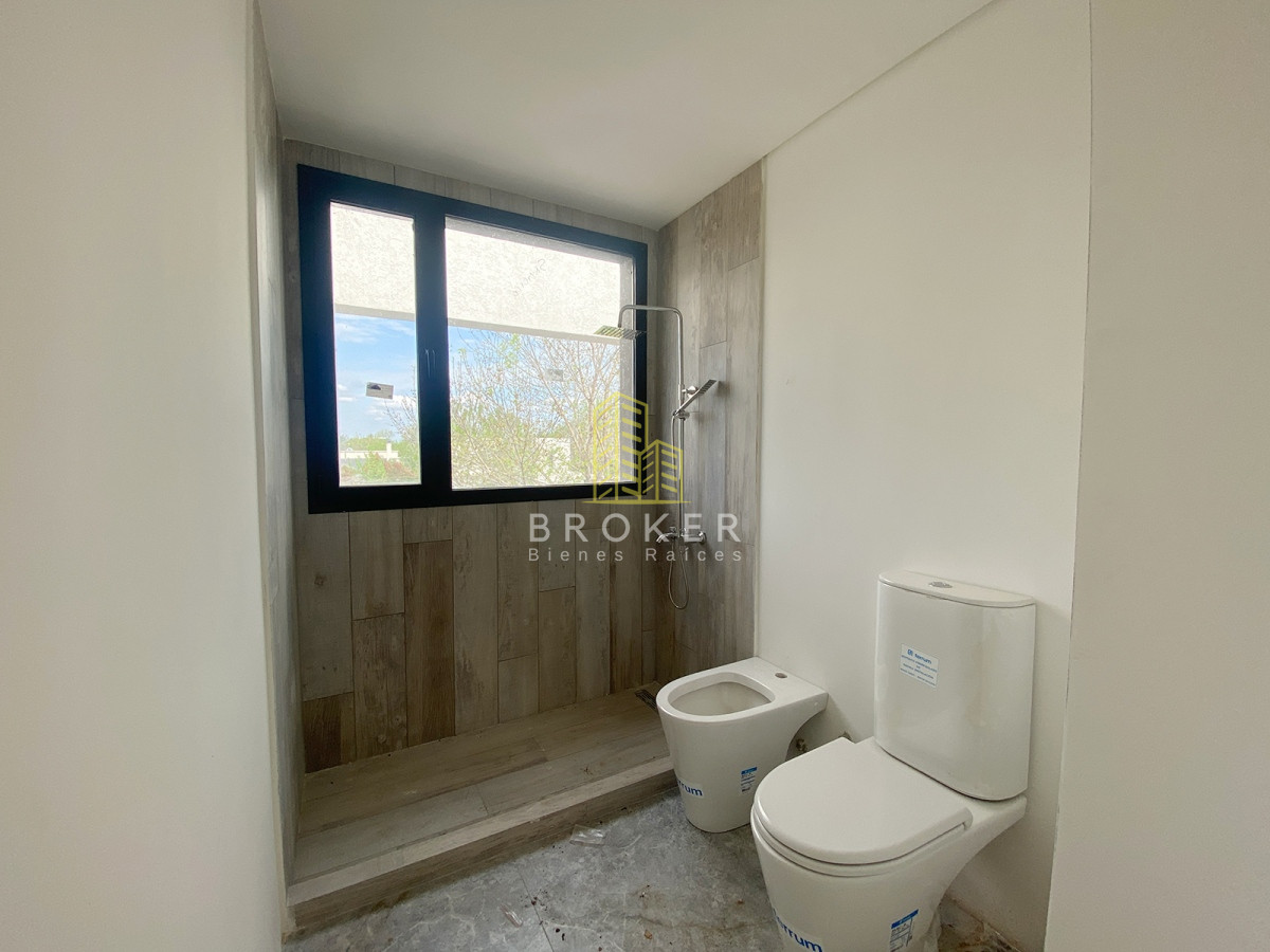 Casa ID.1900/Casa_a_Estrenar_en_Venta_en_Haras_Santa_María_-_Barrio_Los_Eucaliptos - Casa a Estrenar en Venta en Haras Santa María - Barrio Los Eucaliptos