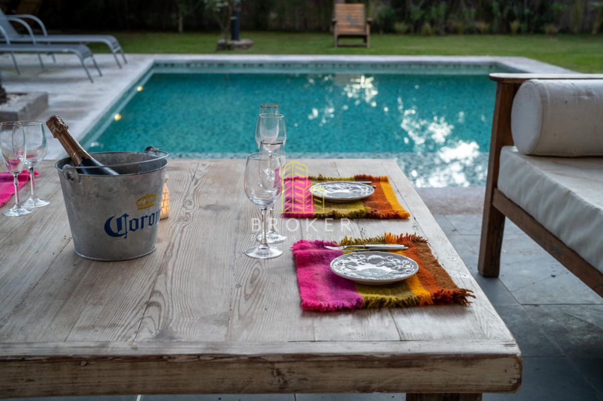 Casa ID.9084/Alquiler_Casa_4_dormitorios_Playa_Mansa,_Punta_del_Este - Alquiler Casa 4 dormitorios Playa Mansa, Punta del Este