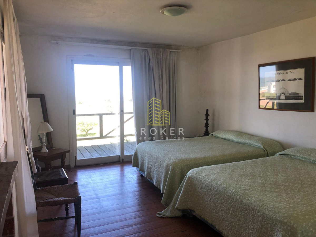 Casa ID.1173/Venta_y_alquiler_de_gran_casa_en_Montoya._Punta_del_Este,_Uruguay._ - Venta y alquiler de gran casa en Montoya. Punta del Este, Uruguay. 