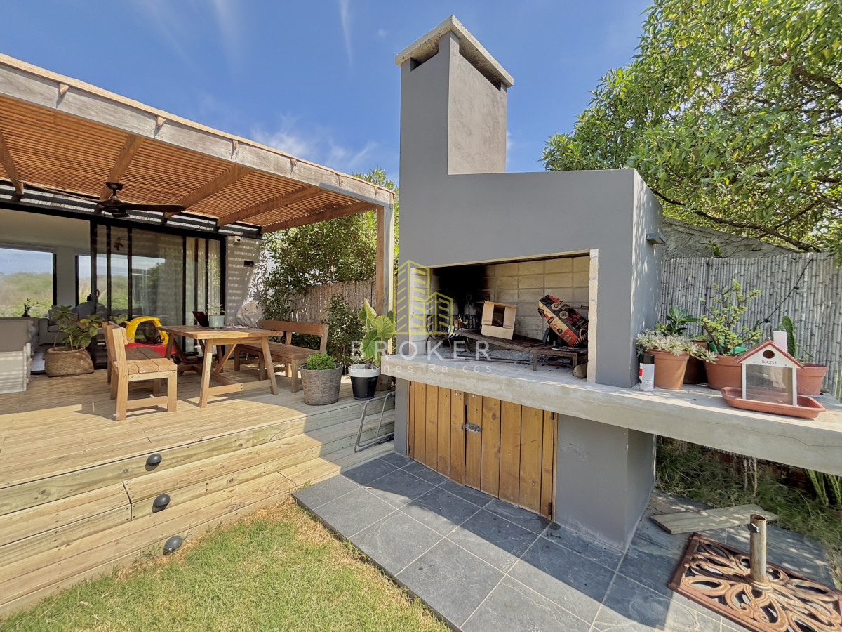 Casa ID.8425/Venta_Casa_Punta_del_Este,_Zona_Balneario_Buenos_Aires,_Manantiales - Venta Casa Punta del Este, Zona Balneario Buenos Aires, Manantiales