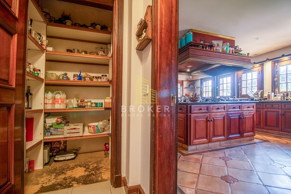 Casa ID.37/Venta_Mansión_frente_al_mar_en_Punta_Del_Este_Playa_Mansa - Venta Mansión frente al mar en Punta Del Este Playa Mansa