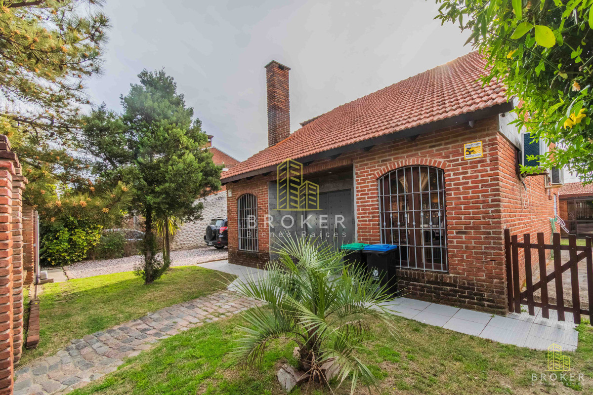 Casa ID.668/Venta_Casa_Barra_de_Carrasco_a_metros_de_la_Rambla! - Venta Casa Barra de Carrasco 3 dormitorios a metros de la Rambla!