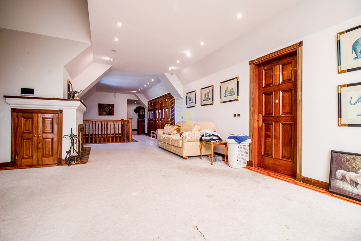 Casa ID.37/Venta_Mansión_frente_al_mar_en_Punta_Del_Este_Playa_Mansa - Venta Mansión frente al mar en Punta Del Este Playa Mansa