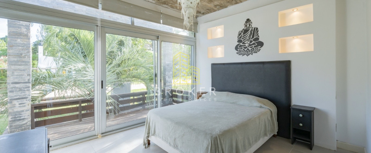 Casa ID.9036/Casa_en_Venta_3_dormitorios_con_vista_al_mar_en_barrio_privado_San_Vicente,_Manantiales - Casa en Venta 3 dormitorios con vista al mar en barrio privado San Vicente, Manantiales