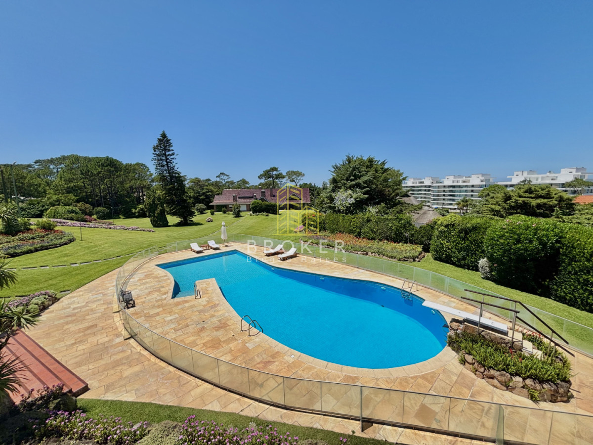 Casa ID.9736/Venta_casa_mansa_punta_del_este_piscina_ - Venta casa mansa punta del este piscina 