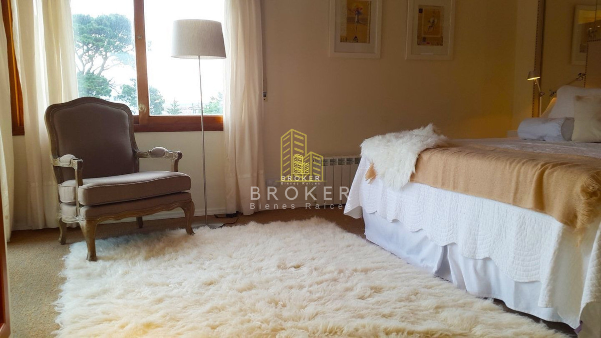 Casa ID.68/Venta_Casa_4_Dormitorios_En_Playa_Mansa,_Punta_Del_Este - Venta Casa 4 Dormitorios En Playa Mansa, Punta Del Este