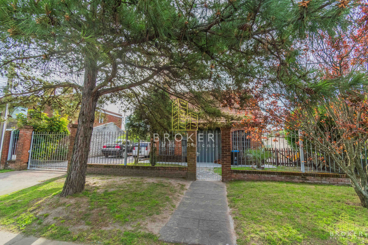 Casa ID.668/Venta_Casa_Barra_de_Carrasco_a_metros_de_la_Rambla! - Venta Casa Barra de Carrasco 3 dormitorios a metros de la Rambla!