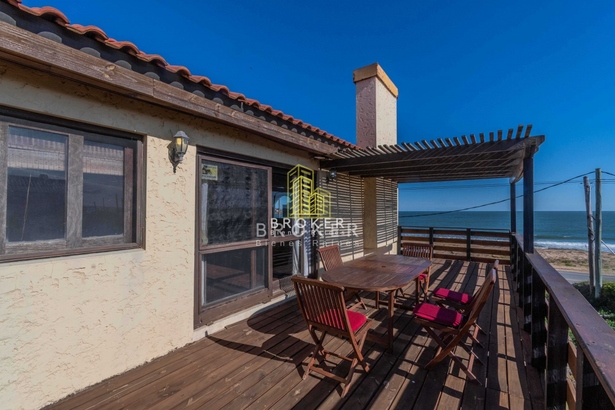 Casa ID.573/Venta_de_Casa_en_Piriapolis_San_Francisco_frente_al_mar!_3_dormitorios! - Venta de Casa en Piriapolis San Francisco frente al mar! 4 dormitorios!