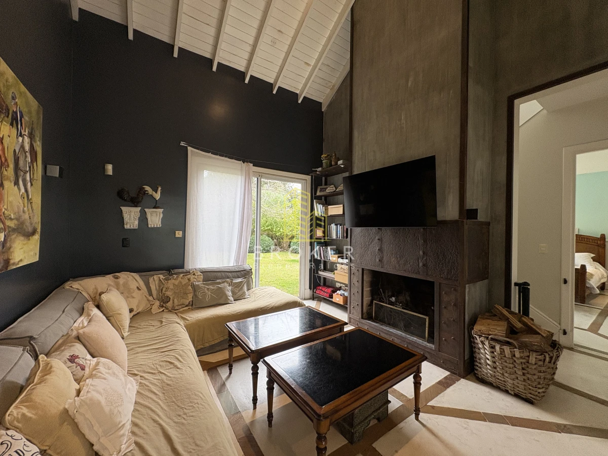 Casa ID.76/Venta_Casa_La_Barra_Punta_Del_Este_Broker_ - Venta De Icónica Casa de Lujo en la Barra, una casa de revista de gran nivel 