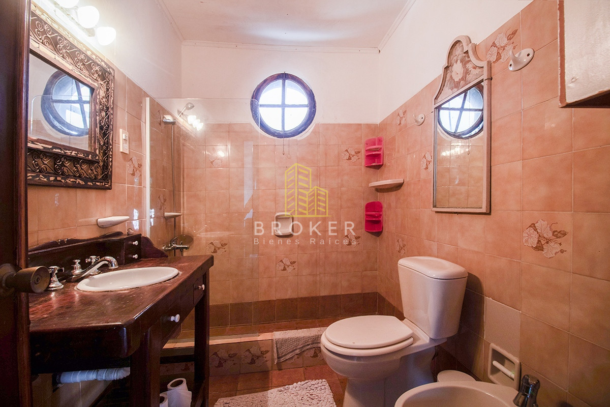 Casa ID.1099/Venta_de_casa_de_4_dormitorios_mas_dependencia_en_el_Chorro._._Punta_del_Este,_Uruguay. - Venta de casa de 4 dormitorios mas dependencia en el Chorro. . Punta del Este, Uruguay.