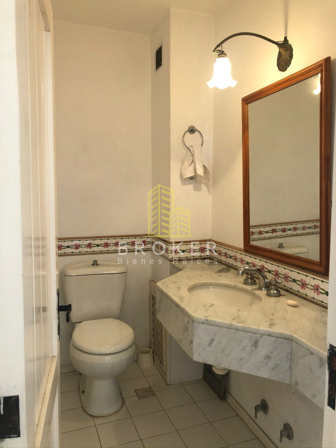 Casa ID.1173/Venta_y_alquiler_de_gran_casa_en_Montoya._Punta_del_Este,_Uruguay._ - Venta y alquiler de gran casa en Montoya. Punta del Este, Uruguay. 