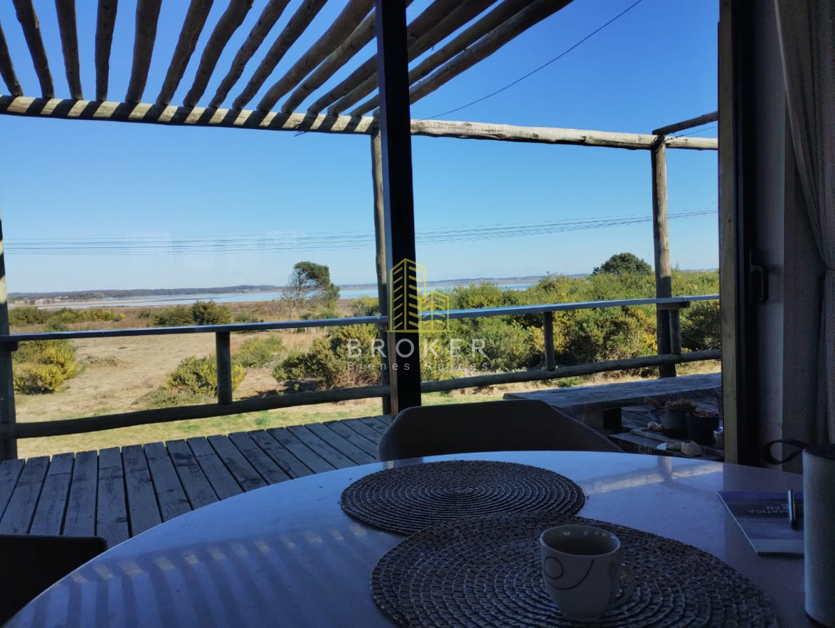 Casa ID.1607/Casa_en_Alquiler_Temporal_en_Jose_Ignacio,_frente_a_la_laguna._Punta_del_Este,_Uruguay. - Casa en Alquiler Temporal en Jose Ignacio, frente a la laguna. Punta del Este, Uruguay.