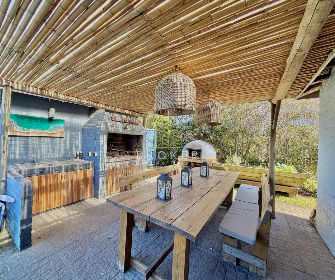 Casa ID.8429/Venta_casa_La_Barra_punta_del_este_3_dormitorios_piscina - Venta casa La Barra punta del este 3 dormitorios piscina