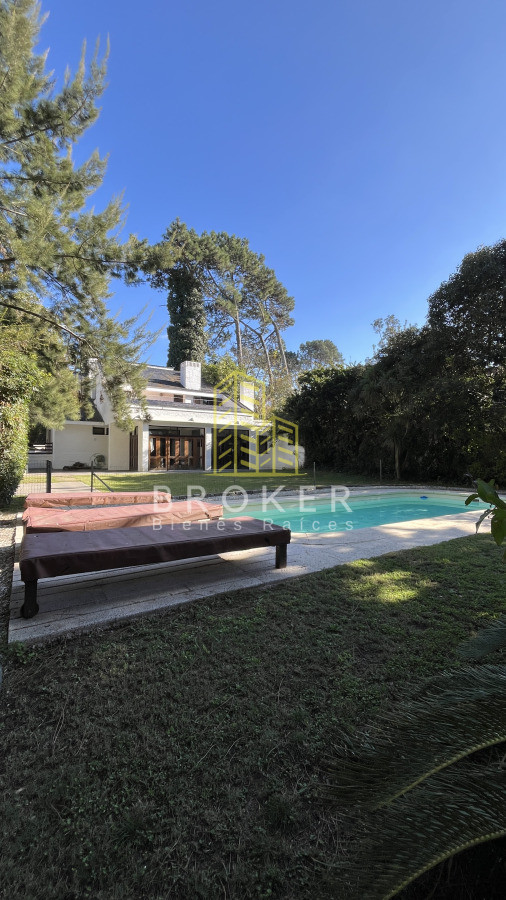 Casa ID.9399 - VENTA CASA PUNTA DEL ESTE Playa Mansa Parada 16