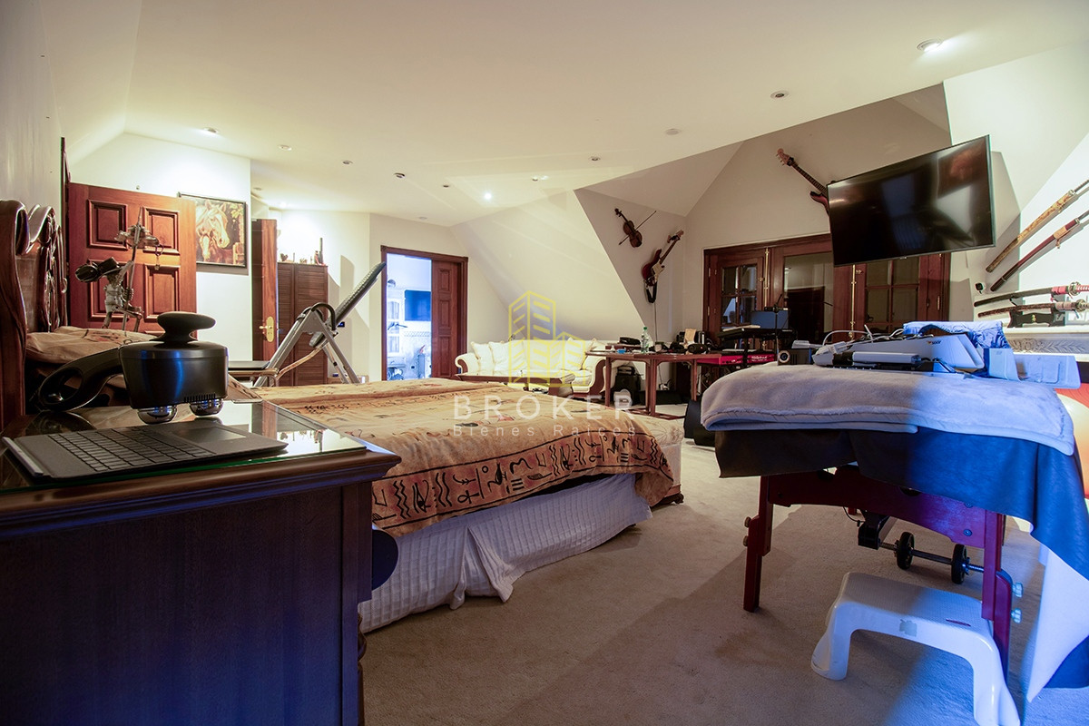 Casa ID.37/Venta_Mansión_frente_al_mar_en_Punta_Del_Este_Playa_Mansa - Venta Mansión frente al mar en Punta Del Este Playa Mansa