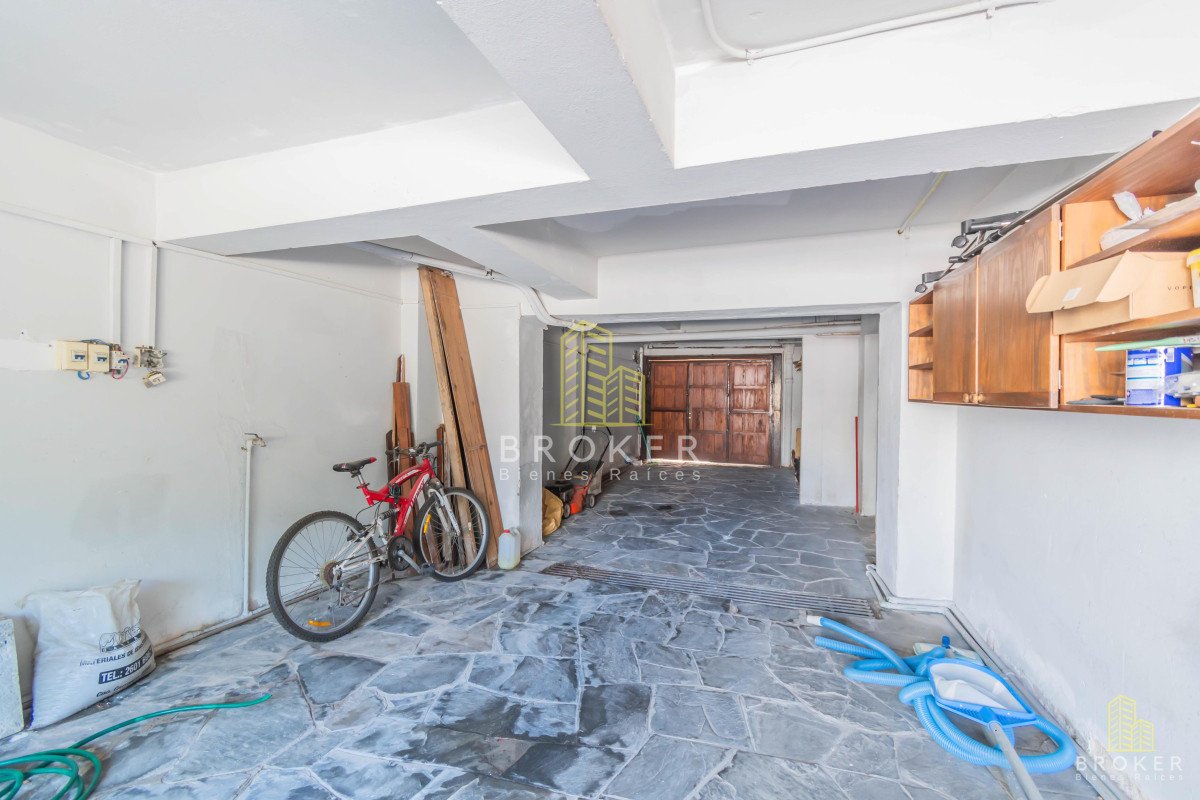 Casa ID.2155/venta_casa_3_dormitorios_mas_servicio_y_piscina_en_punta_gorda,_Montevideo._Uruguay - venta casa 3 dormitorios mas servicio y piscina en punta gorda, Montevideo. Uruguay