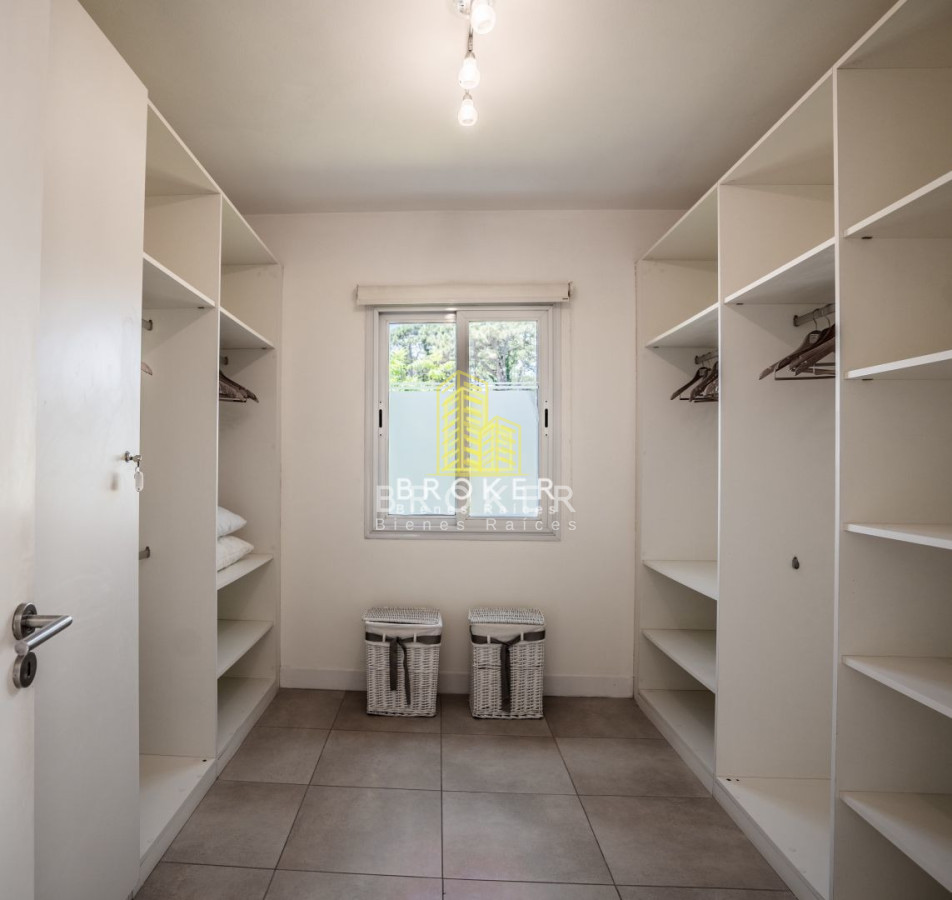 Casa ID.73/Venta_Casa_4_Dormitorios_Mansa_Barrio_Privado_Punta_Del_Este_BOULEVARD_PARK - Venta Casa 4 Dormitorios Mansa Barrio Privado Punta Del Este BOULEVARD PARK