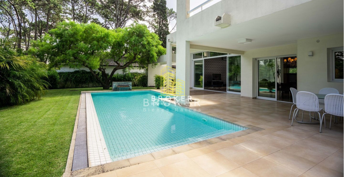 Casa ID.73/Venta_Casa_4_Dormitorios_Mansa_Barrio_Privado_Punta_Del_Este_BOULEVARD_PARK - Venta Casa 4 Dormitorios Mansa Barrio Privado Punta Del Este BOULEVARD PARK