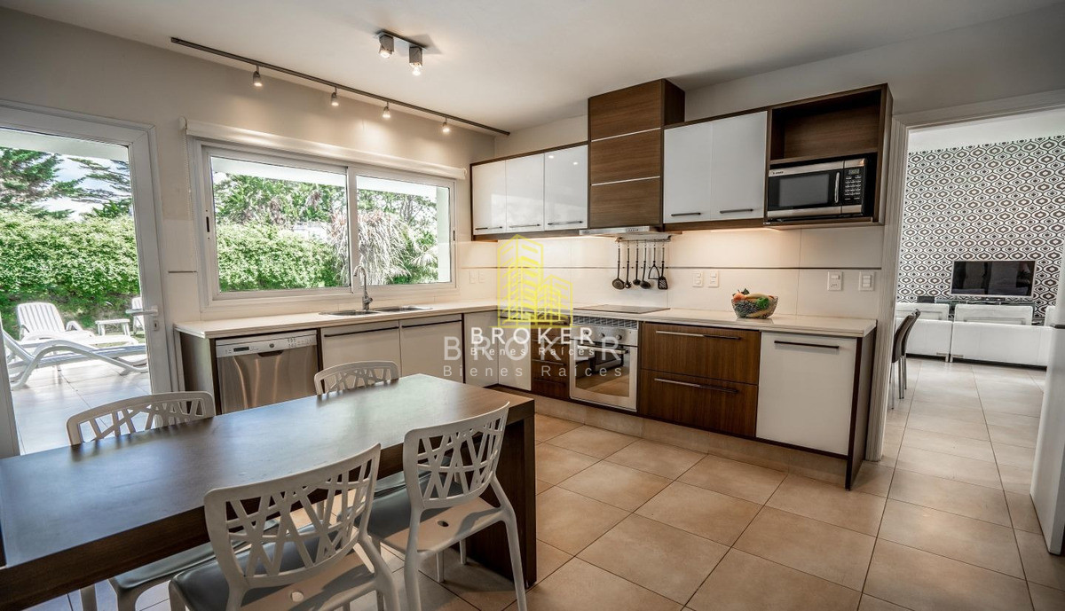 Casa ID.73/Venta_Casa_4_Dormitorios_Mansa_Barrio_Privado_Punta_Del_Este_BOULEVARD_PARK - Venta Casa 4 Dormitorios Mansa Barrio Privado Punta Del Este BOULEVARD PARK