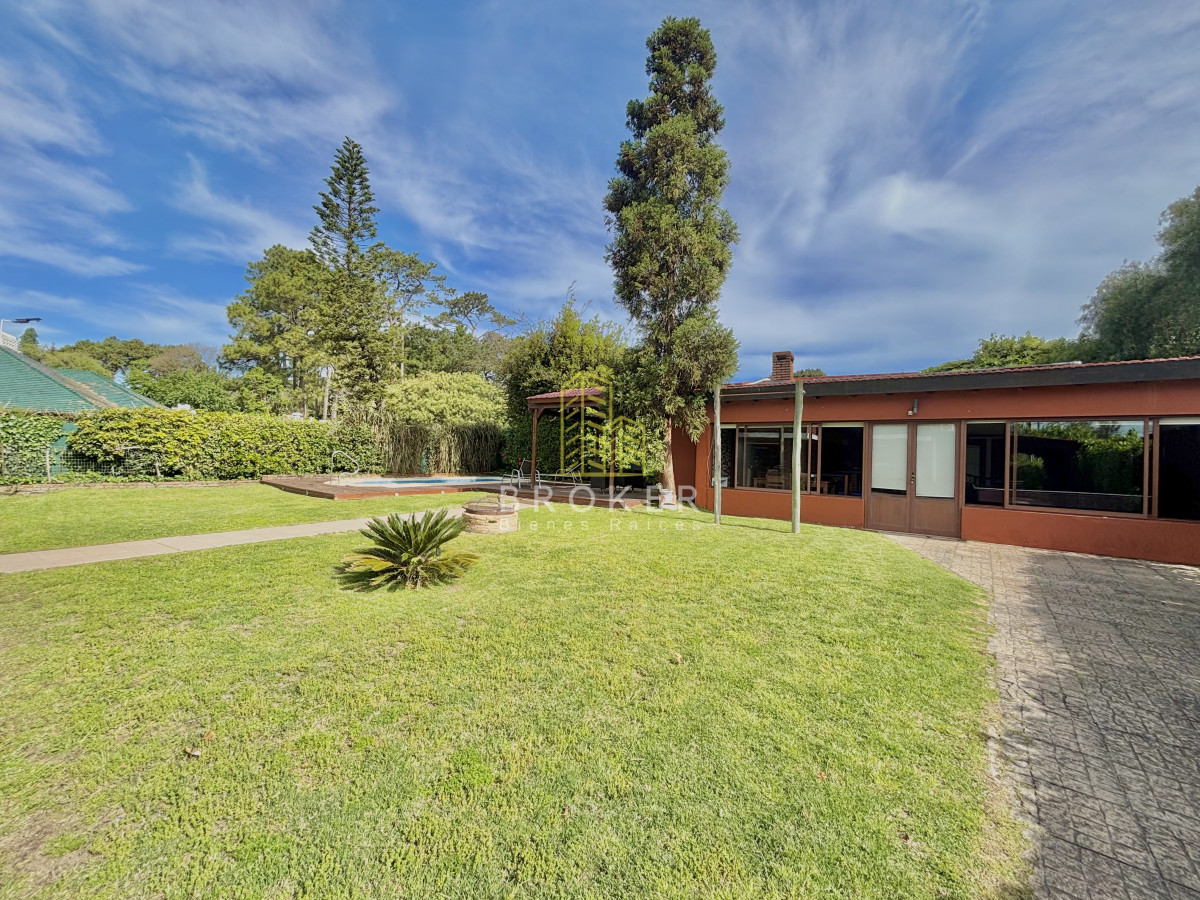 Casa ID.9439/Venta_Casas_Punta_del_Este_5_dormitorios_y_piscina_Jardines_de_Cordoba - Venta Casas Punta del Este 5 dormitorios y piscina Jardines de Cordoba