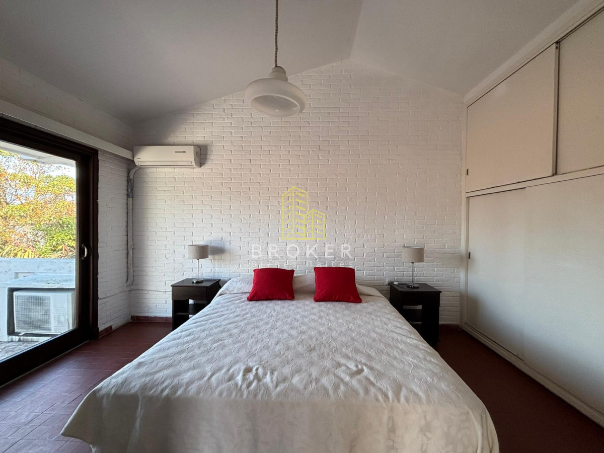 Casa ID.8747/Alquiler_anual_casa_en_zona_Playa_Mansa - Alquiler anual casa en zona Playa Mansa
